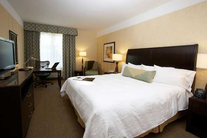 Hilton Garden Inn Oklahoma City North Quail Springs Værelse billede